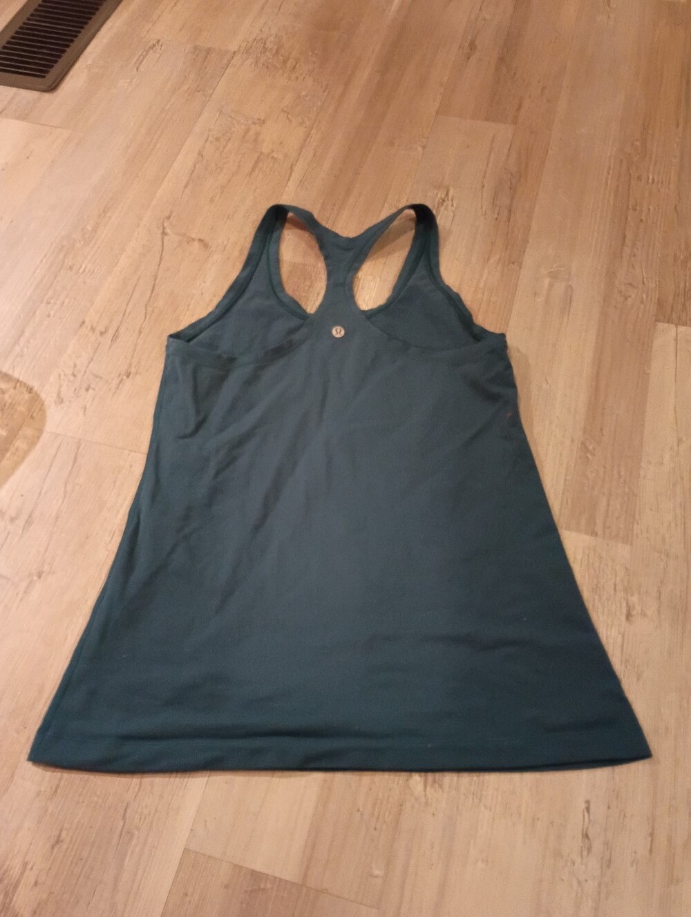 Lululemon - Picture 3 of 5